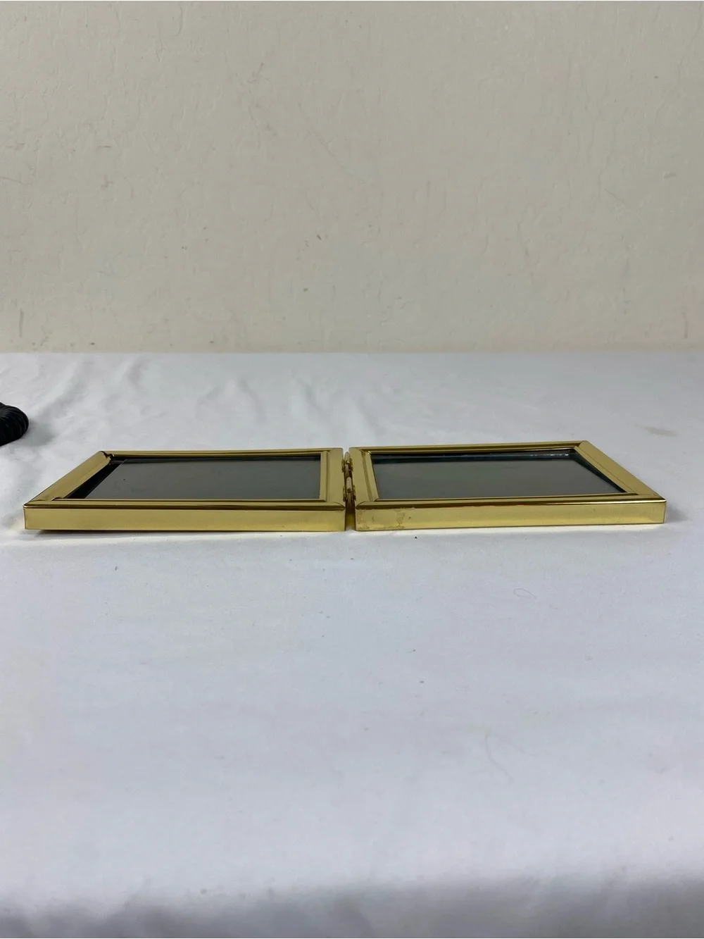 Fetco Vintage Gold Double-Hinged Tabletop Photo Frame